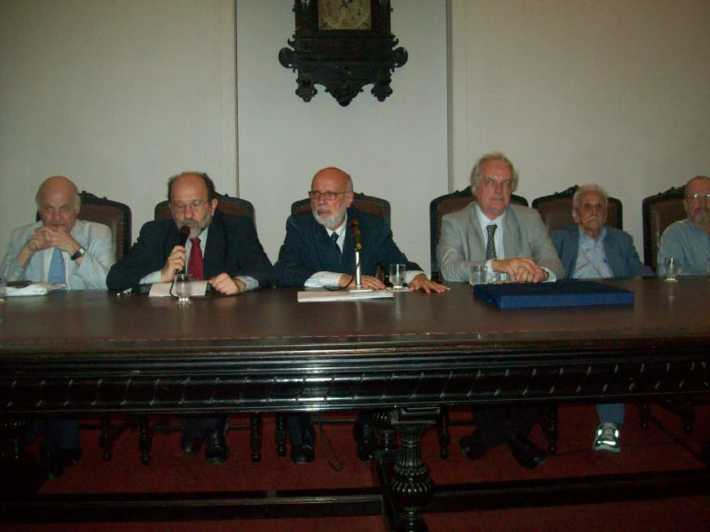 /../assets/images/banner-noticias/engenheiro_eminente_2012_014-768x576.jpg